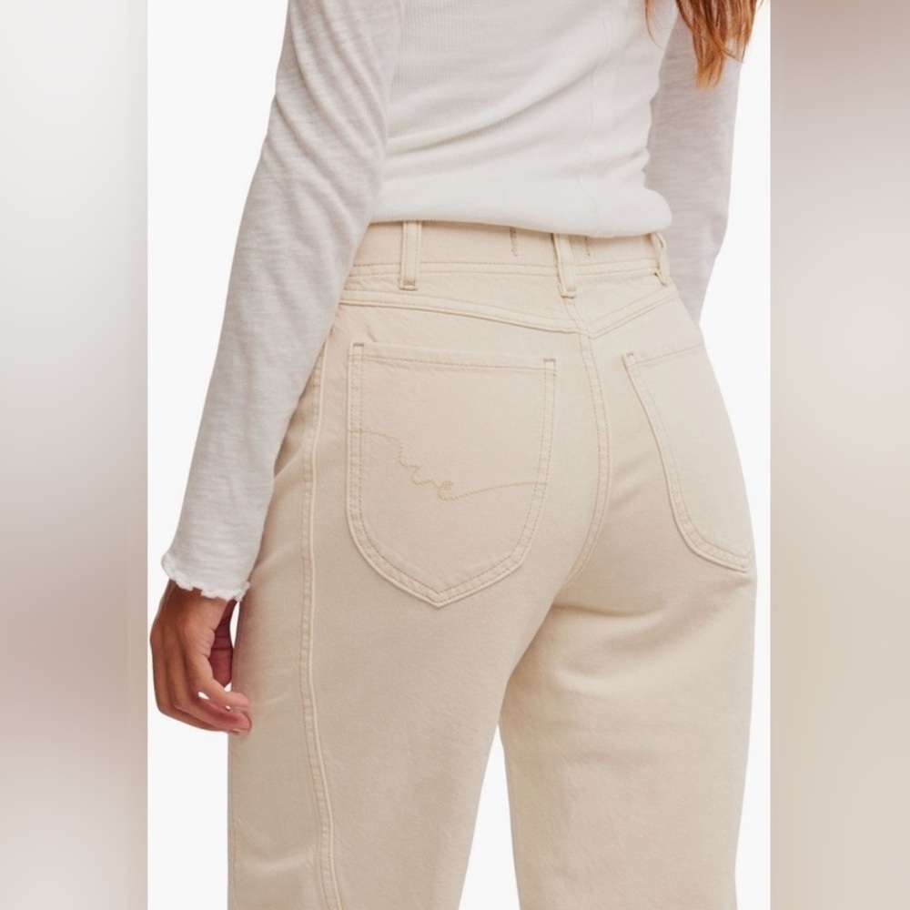 FREE PEOPLE WE THE FREE ASTER
SEAMED RELAXED STRAIGHT LEG JEANS
SIZE 29 CREAM - Picture 7 of 15